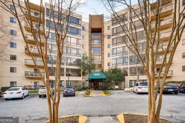 1800 Clairmont Lake A325, Decatur, GA 30033