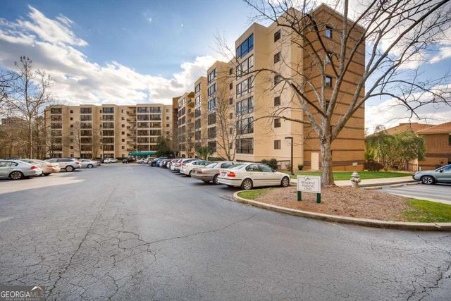 1800 Clairmont Lake A325, Decatur, GA 30033