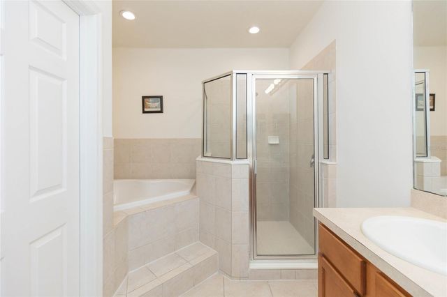 4473 AMBERLY OAKS COURT, Tampa, FL 33614
