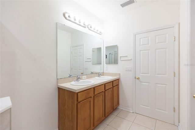 4473 AMBERLY OAKS COURT, Tampa, FL 33614