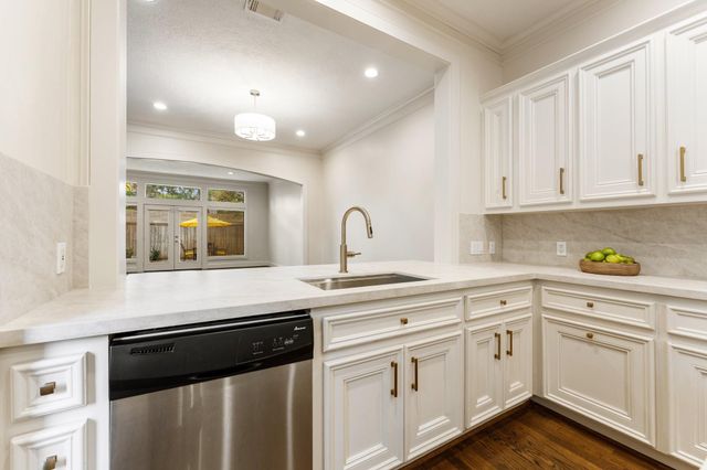 5422 Gibson Street A, Houston, TX 77007