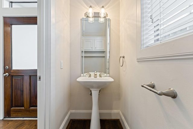 5422 Gibson Street A, Houston, TX 77007