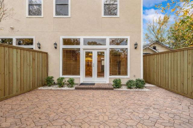 5422 Gibson Street A, Houston, TX 77007