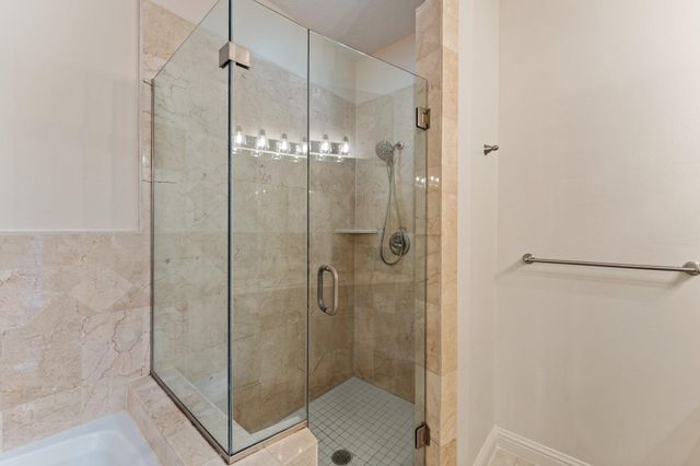 5422 Gibson Street A, Houston, TX 77007