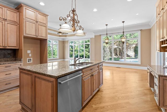 9369 Crystal Brook Drive, Apison, TN 37302