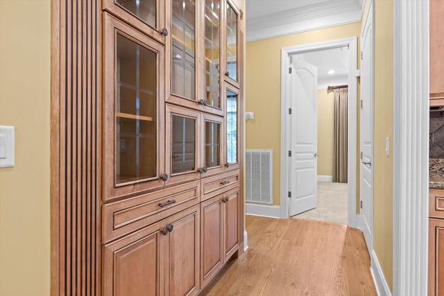 9369 Crystal Brook Drive, Apison, TN 37302