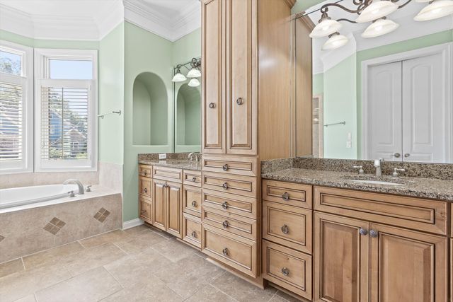 9369 Crystal Brook Drive, Apison, TN 37302