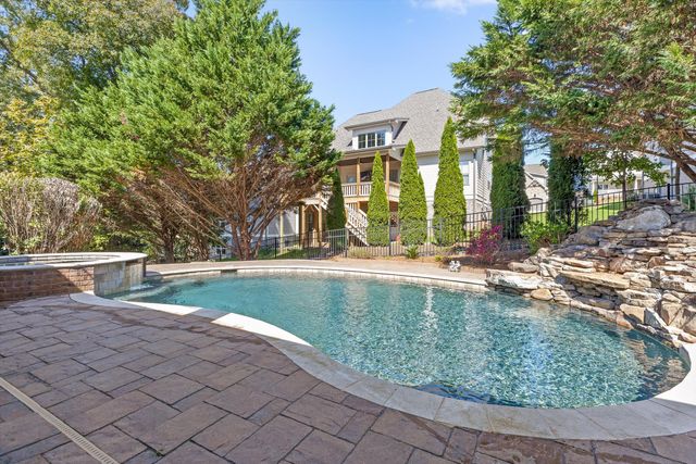 9369 Crystal Brook Drive, Apison, TN 37302