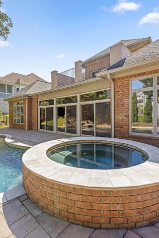 9369 Crystal Brook Drive, Apison, TN 37302