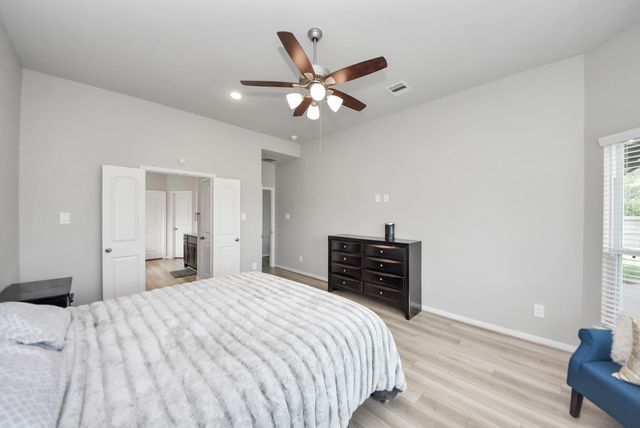 16735 Rockwall Street, Conroe, TX 77303