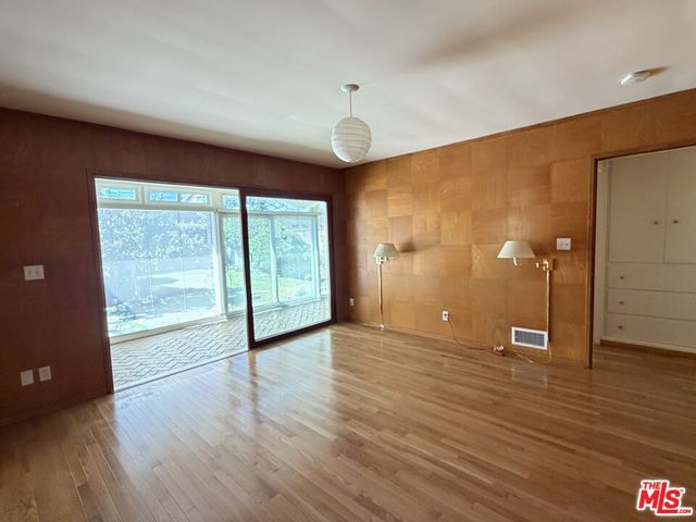 12207 Palms Boulevard, Los Angeles, CA 90066