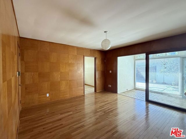 12207 Palms Boulevard, Los Angeles, CA 90066