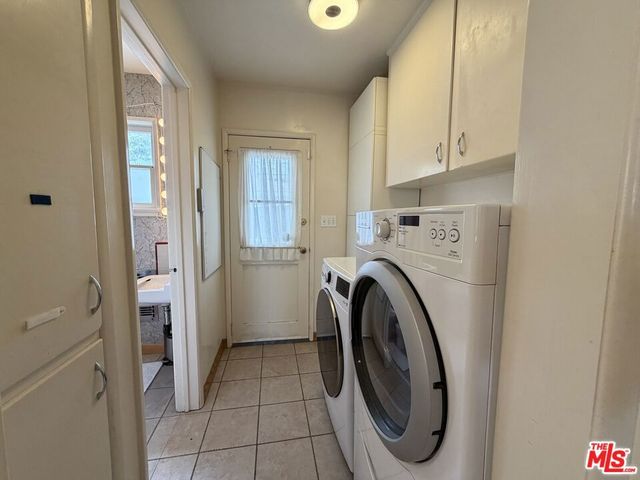 12207 Palms Boulevard, Los Angeles, CA 90066