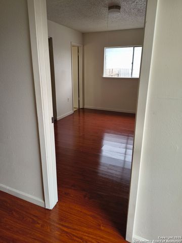 108 Green Meadows St, Converse, TX 78109