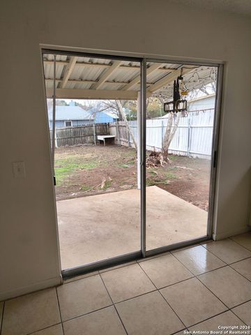 108 Green Meadows St, Converse, TX 78109