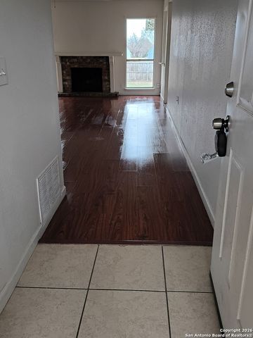 108 Green Meadows St, Converse, TX 78109