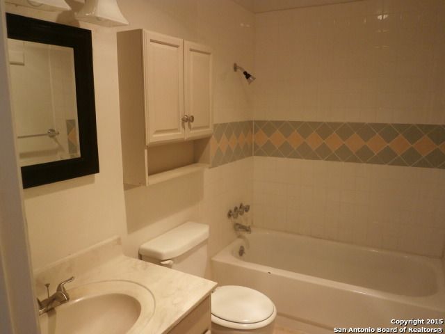 108 Green Meadows St, Converse, TX 78109