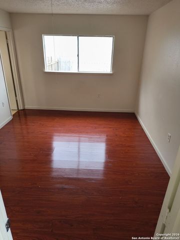 108 Green Meadows St, Converse, TX 78109