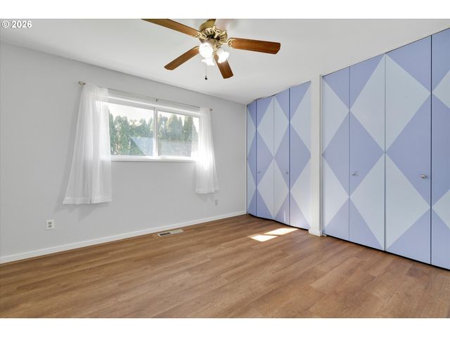 9430 Sw INEZ St, Portland, OR 97224