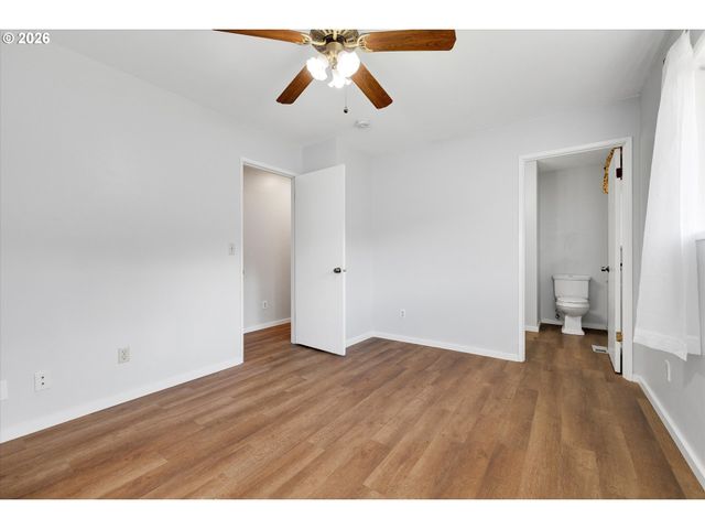 9430 Sw INEZ St, Portland, OR 97224