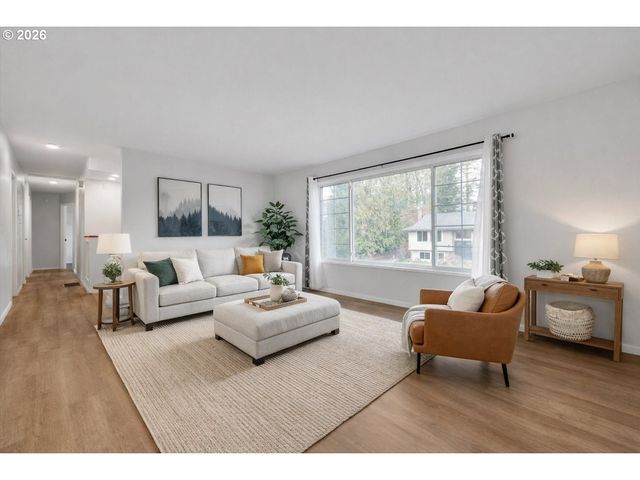 9430 Sw INEZ St, Portland, OR 97224