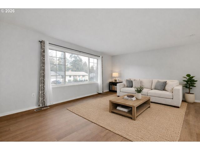 9430 Sw INEZ St, Portland, OR 97224