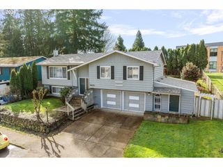 9430 Sw INEZ St, Portland, OR 97224
