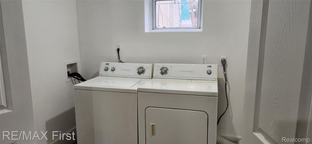 23844 Republic Avenue S, Oak Park, MI 48237