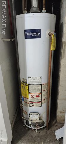 23844 Republic Avenue S, Oak Park, MI 48237