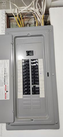 23844 Republic Avenue S, Oak Park, MI 48237