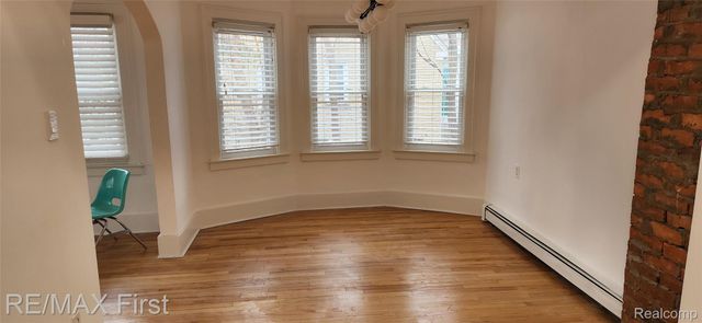 23844 Republic Avenue S, Oak Park, MI 48237