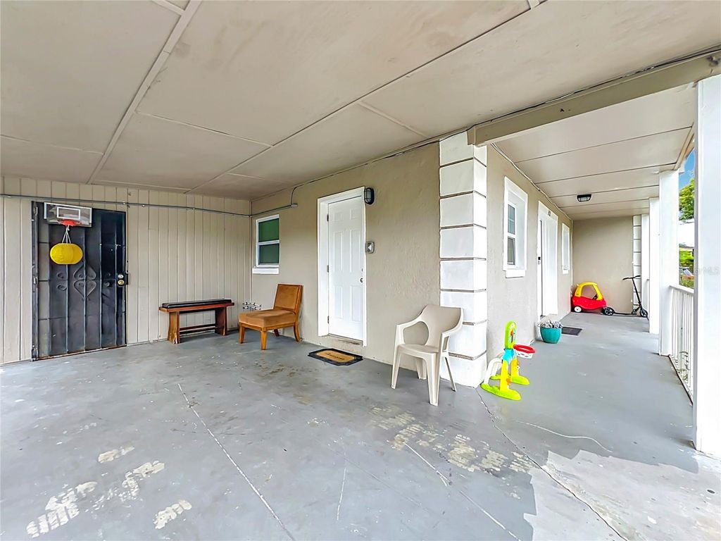 Image 12 of property listing at 5602 ASTORIA PLACE, Orlando, FL 32808