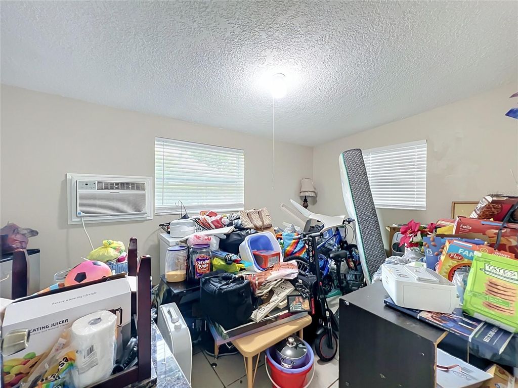 Image 23 of property listing at 5602 ASTORIA PLACE, Orlando, FL 32808