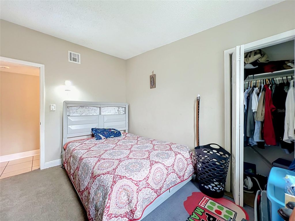 Image 25 of property listing at 5602 ASTORIA PLACE, Orlando, FL 32808