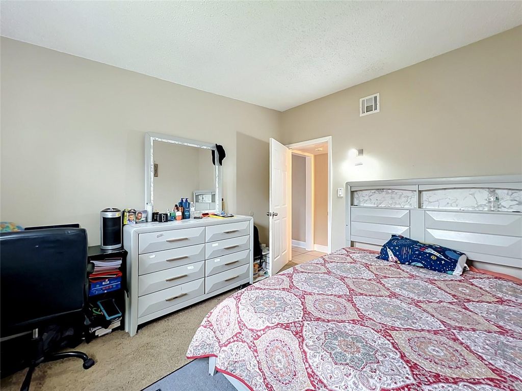 Image 26 of property listing at 5602 ASTORIA PLACE, Orlando, FL 32808