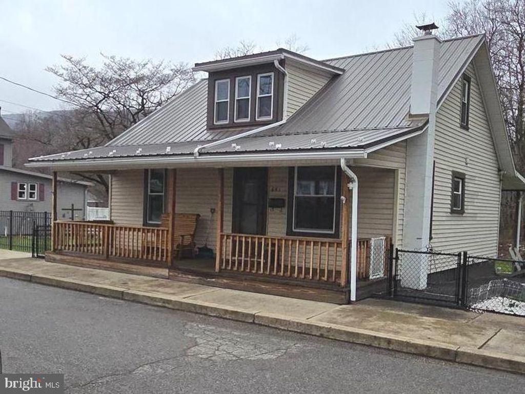 651 NORTH ST, Lykens, PA 17048