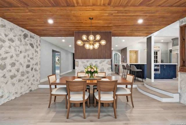 227 E Sunset Rd, San Antonio, TX 78209