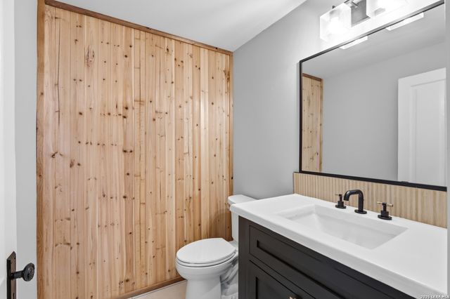 227 E Sunset Rd, San Antonio, TX 78209