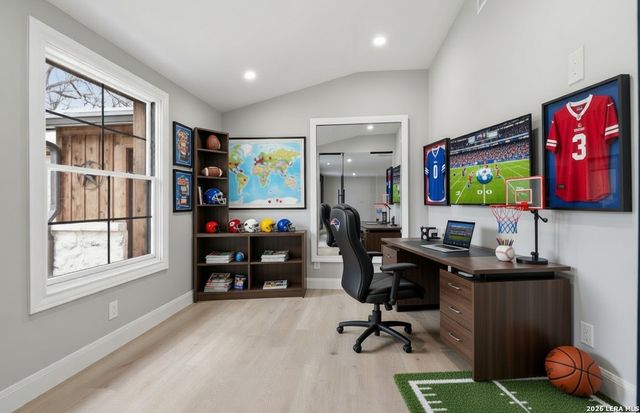 227 E Sunset Rd, San Antonio, TX 78209