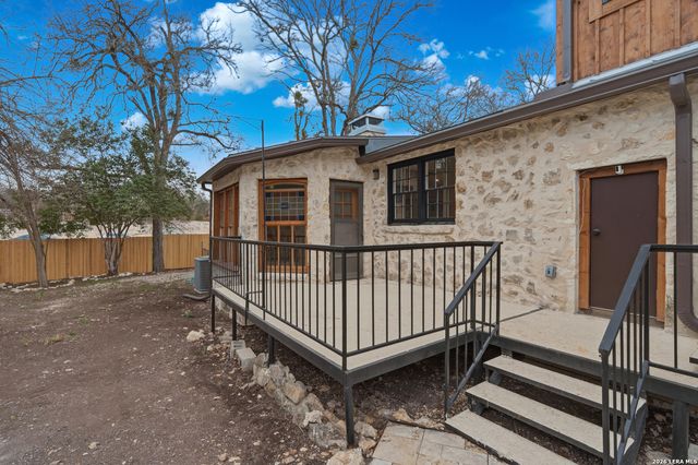 227 E Sunset Rd, San Antonio, TX 78209