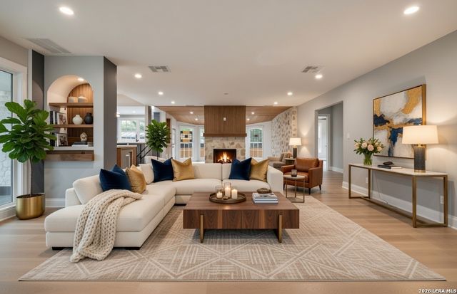 227 E Sunset Rd, San Antonio, TX 78209