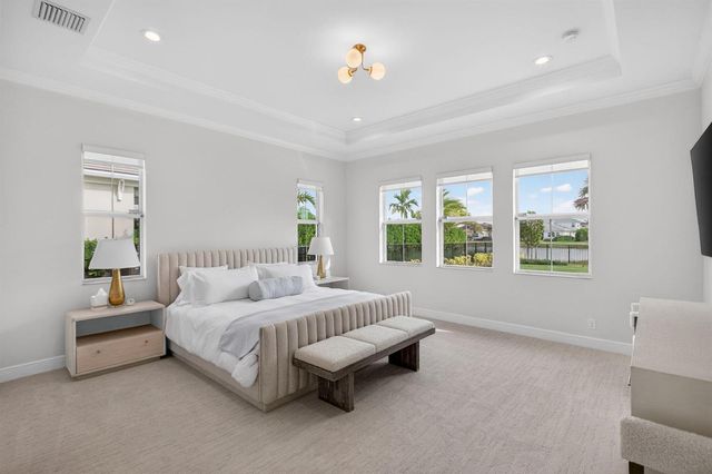 9249 Crestview Circle, Palm Beach Gardens, FL 33412