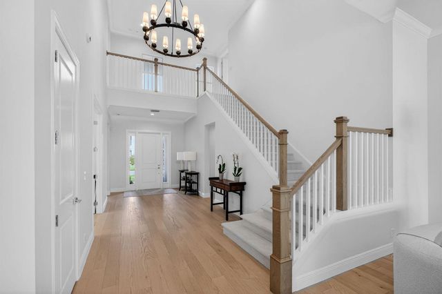 9249 Crestview Circle, Palm Beach Gardens, FL 33412