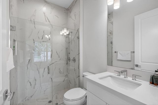 9249 Crestview Circle, Palm Beach Gardens, FL 33412