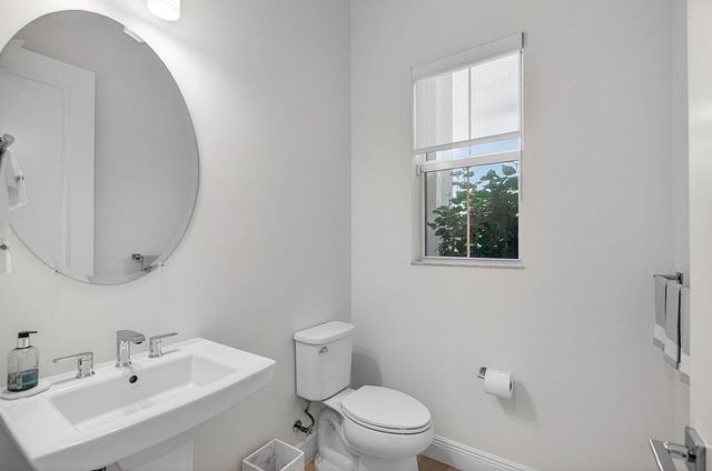 9249 Crestview Circle, Palm Beach Gardens, FL 33412