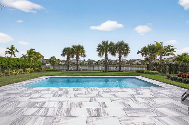 9249 Crestview Circle, Palm Beach Gardens, FL 33412