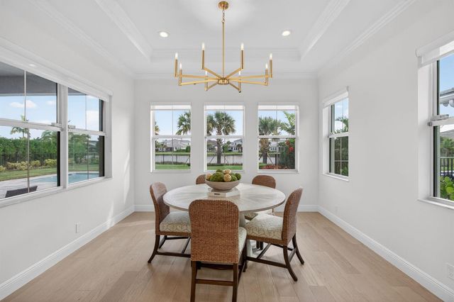9249 Crestview Circle, Palm Beach Gardens, FL 33412