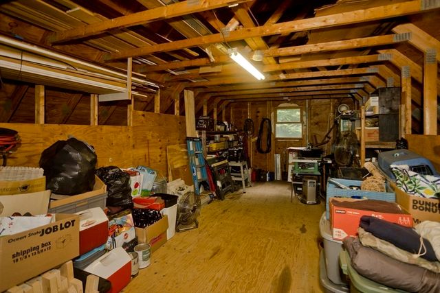 197 Bumstead Rd, Monson, MA 01057