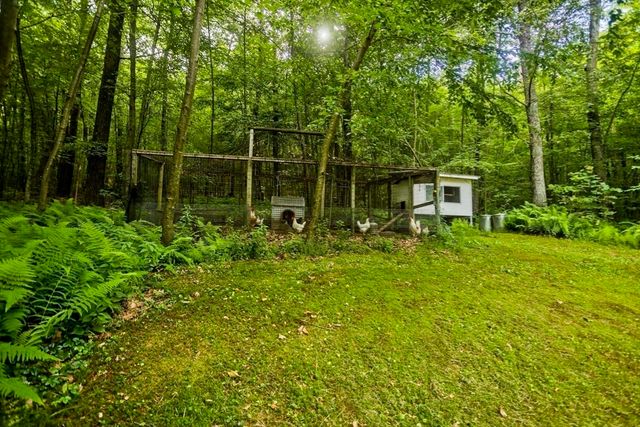 197 Bumstead Rd, Monson, MA 01057