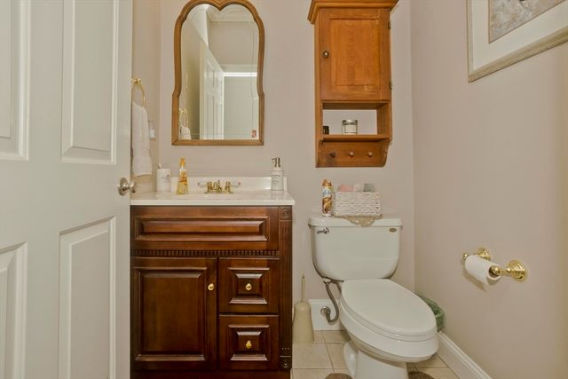 197 Bumstead Rd, Monson, MA 01057